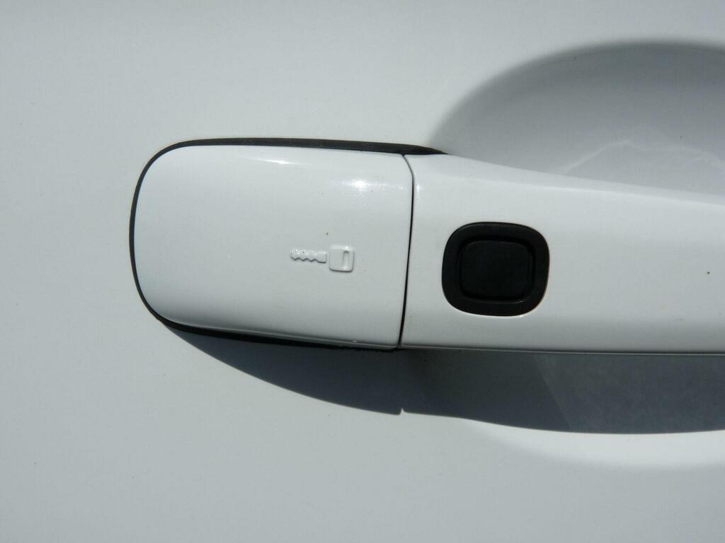 Volvo XC60  White #40