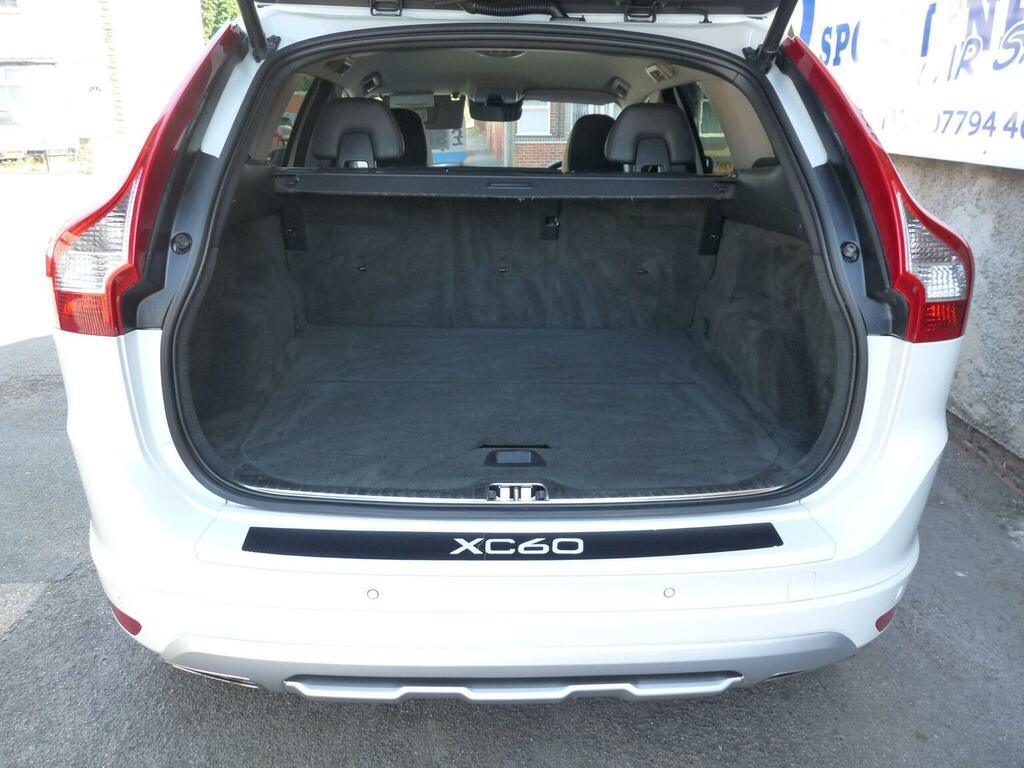 Volvo XC60  White #35