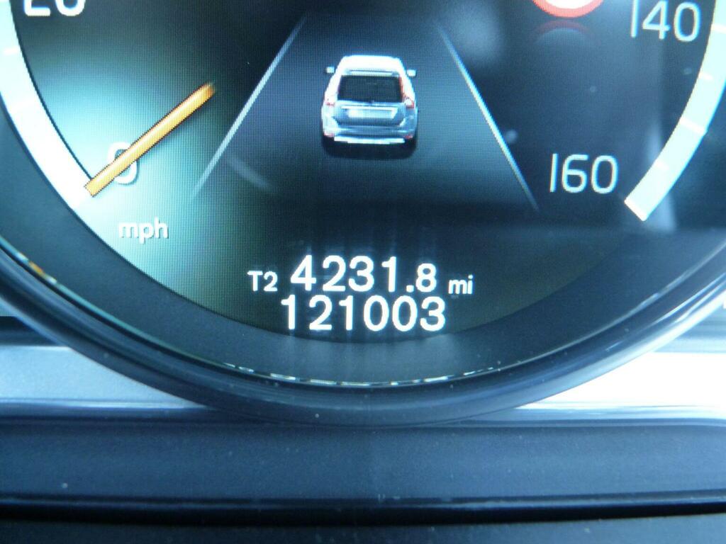 Volvo XC60  White #26