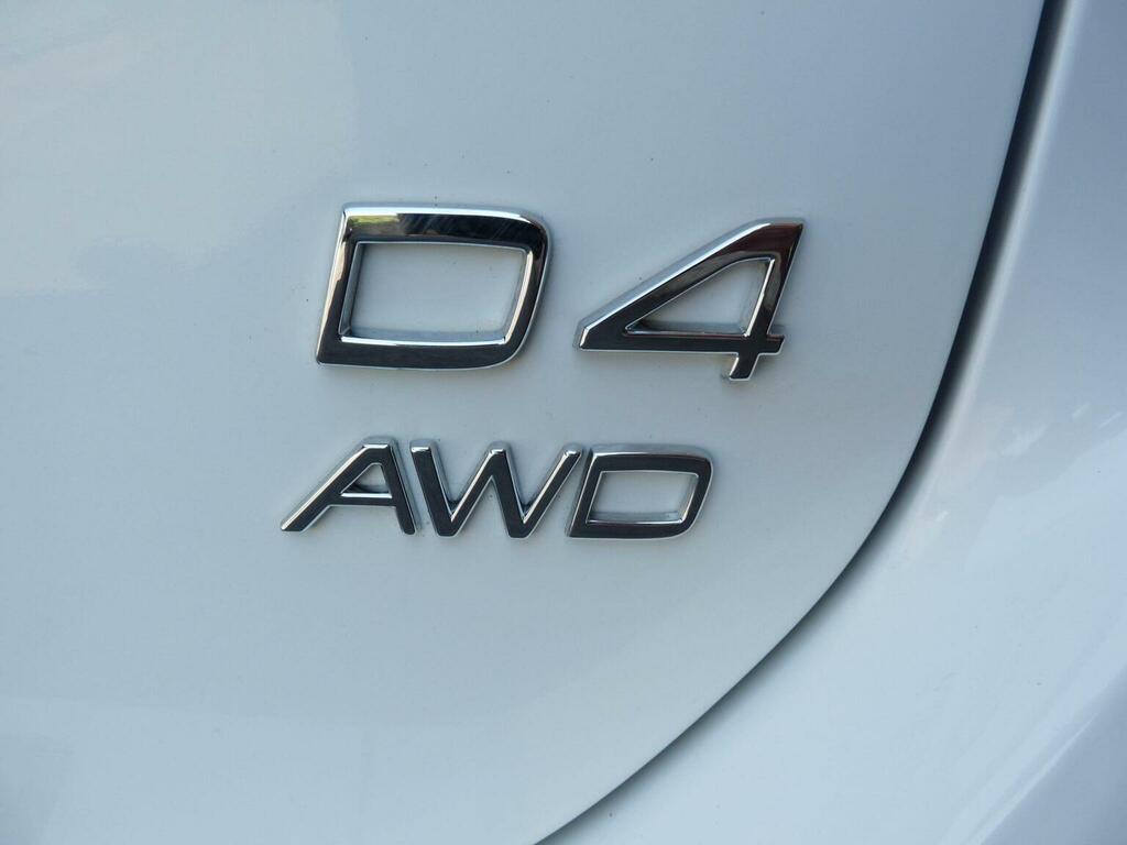 Volvo XC60  White #38