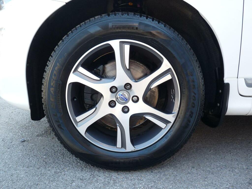Volvo XC60  White #44
