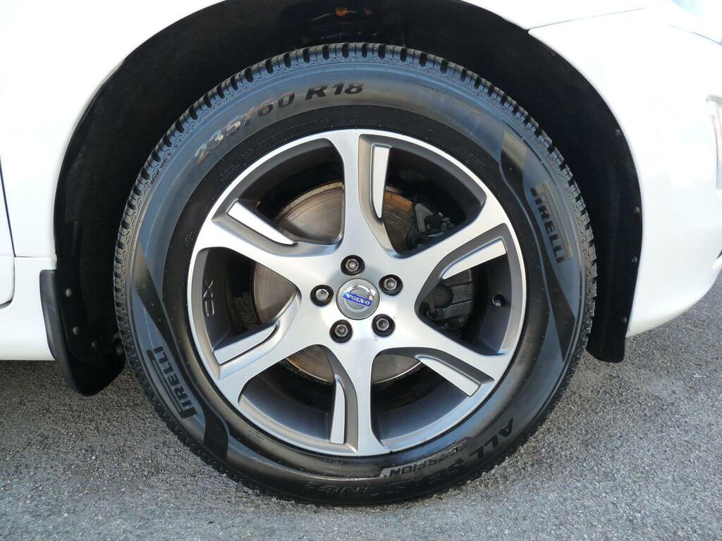Volvo XC60  White #43