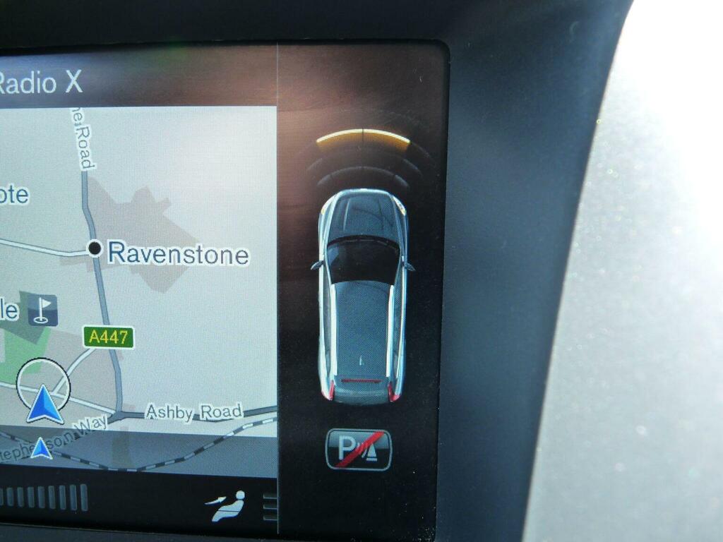 Volvo XC60  White #23