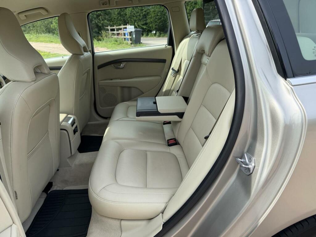 Volvo V70 2.0 D4 Se Lux Euro 6 Ss Gold #3