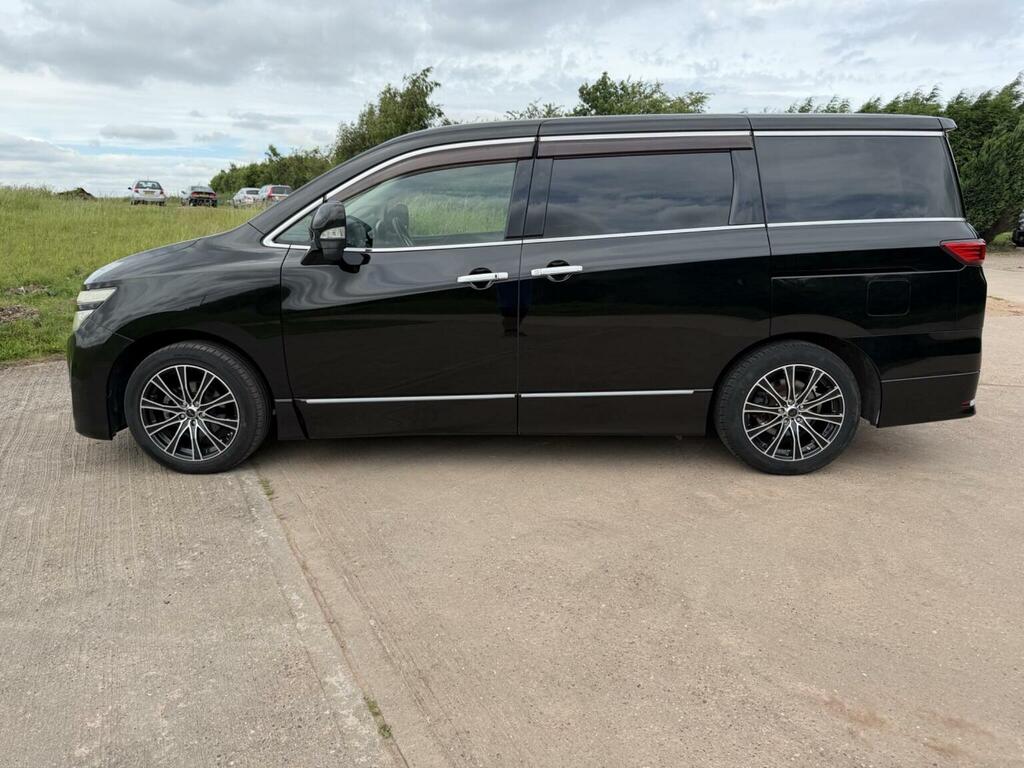 Nissan Elgrand Mpv Red #12
