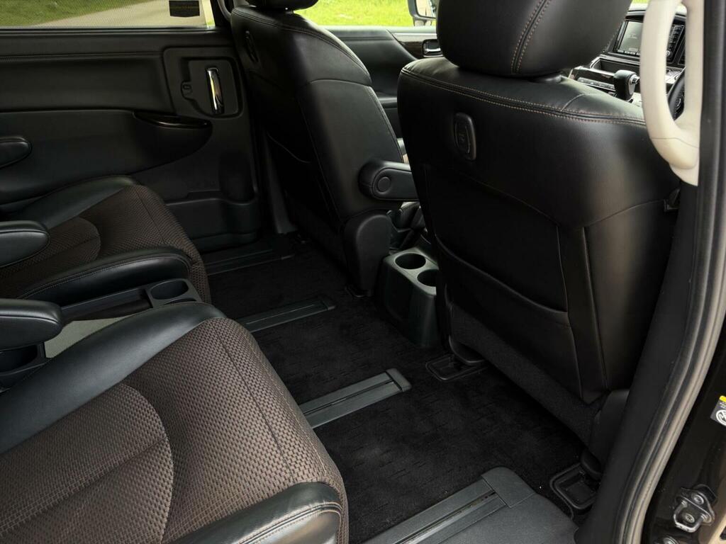 Nissan Elgrand Mpv Red #39