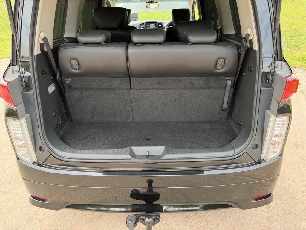 Nissan Elgrand Mpv Red #15