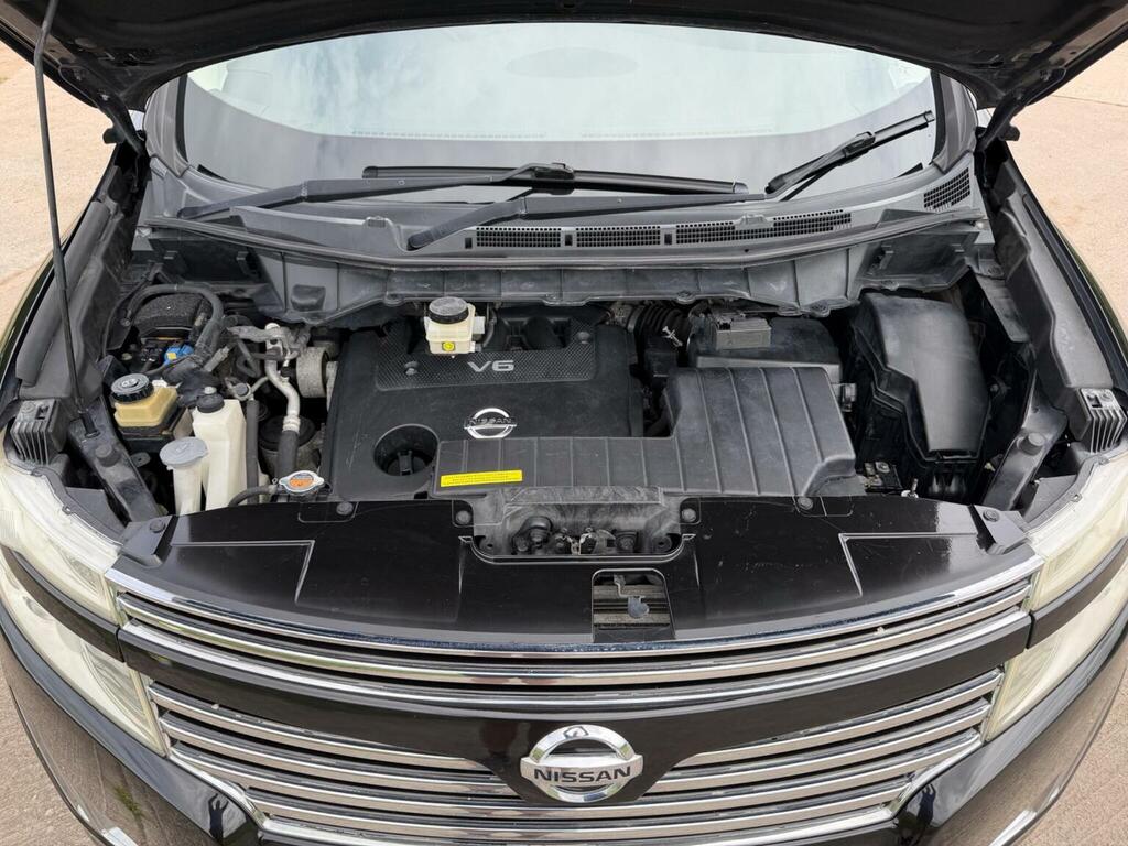 Nissan Elgrand Mpv Red #9