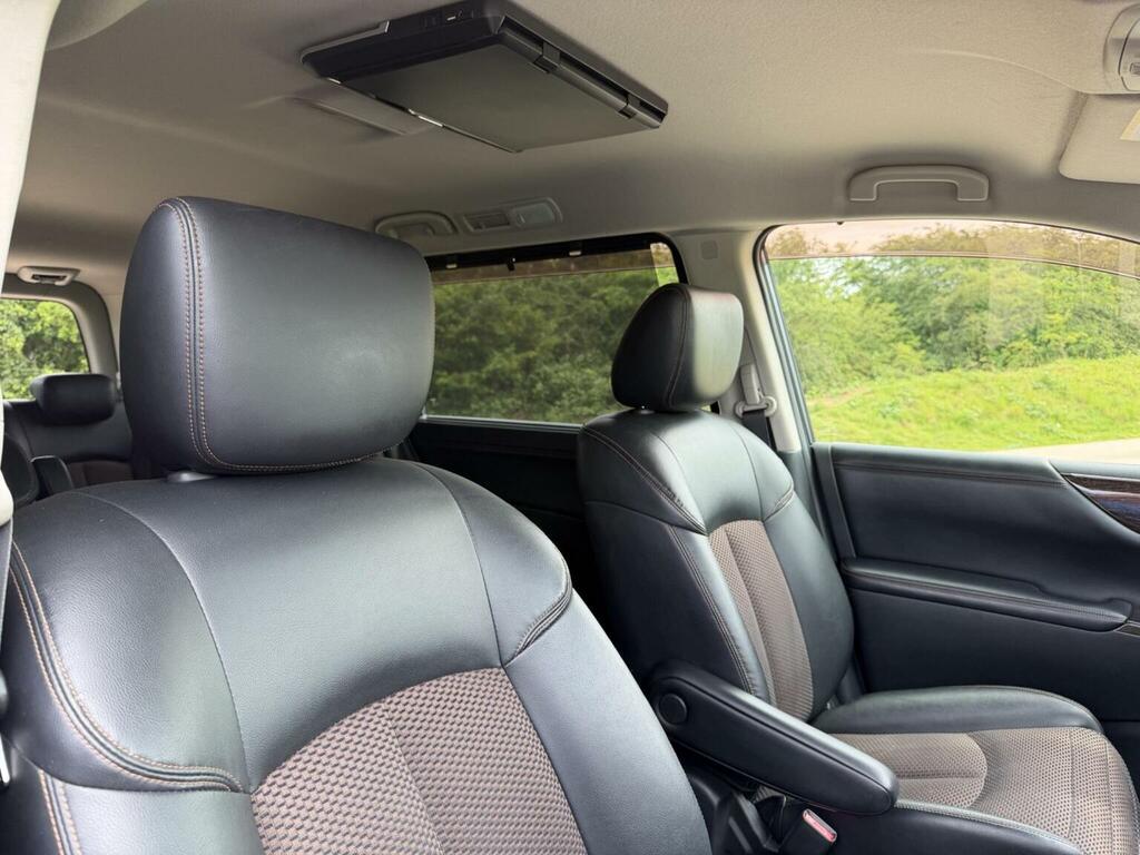 Nissan Elgrand Mpv Red #29