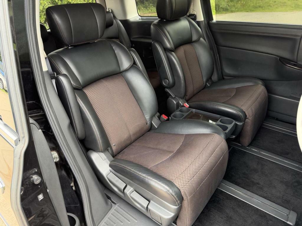 Nissan Elgrand Mpv Red #49