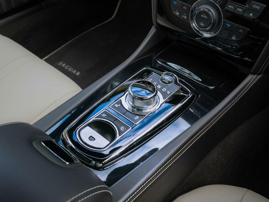 Jaguar XK Xk Dynamic R Black #52