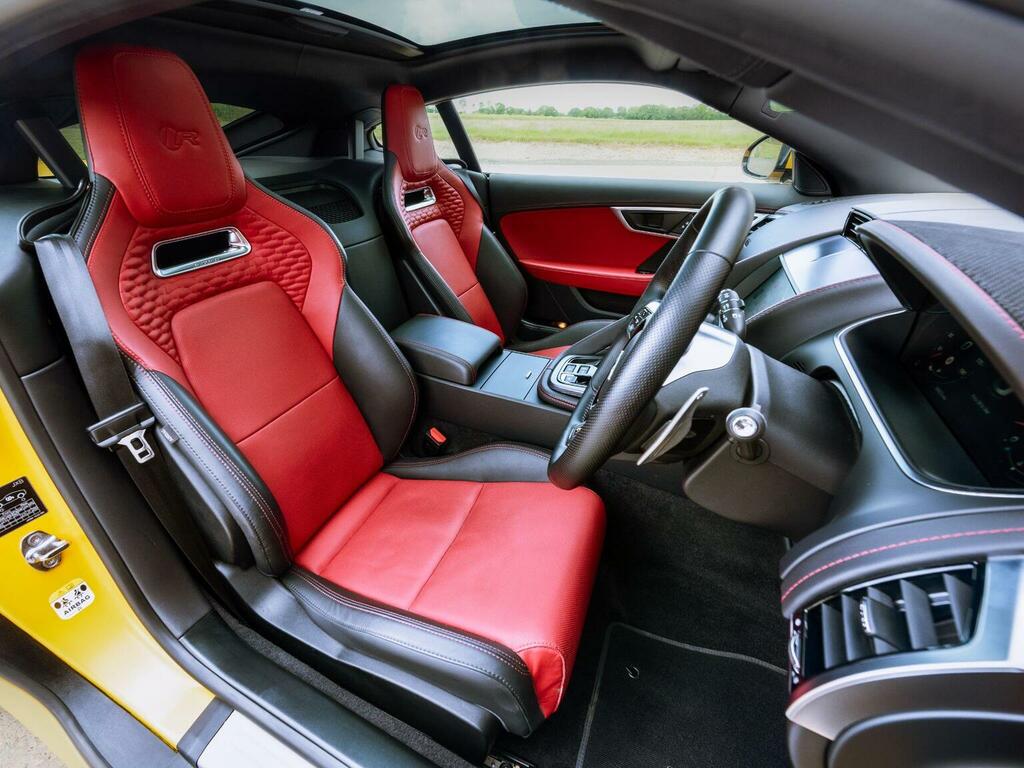 Jaguar F-Type Coupe 2.0I R-dynamic Euro 6 Ss 20212 Black #40