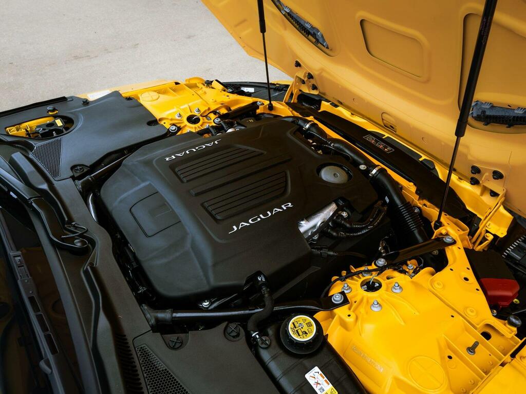 Jaguar F-Type Coupe 2.0I R-dynamic Euro 6 Ss 20212 Black #82