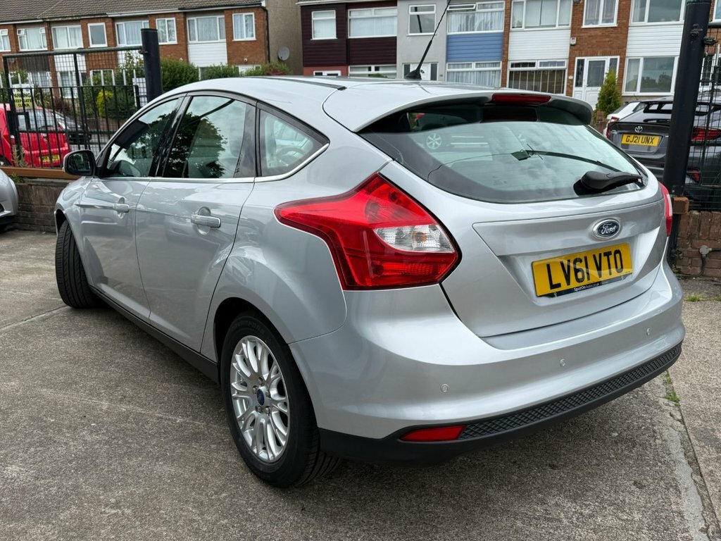 Ford Focus 1.6 Tdci Titanium Euro 5 Ss Black #4