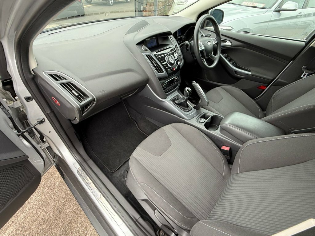 Ford Focus 1.6 Tdci Titanium Euro 5 Ss Black #23