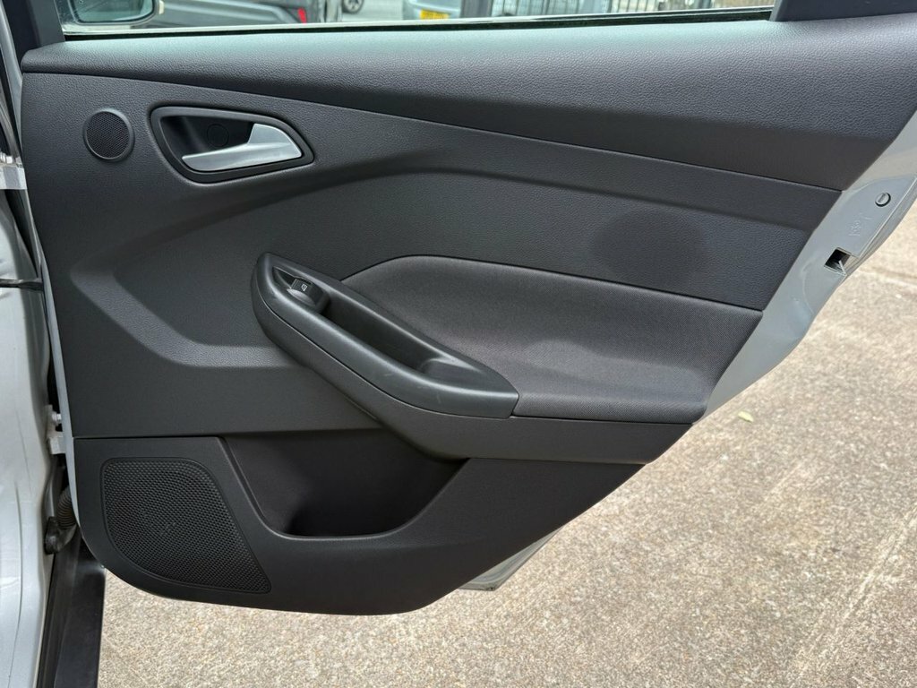Ford Focus 1.6 Tdci Titanium Euro 5 Ss Black #32