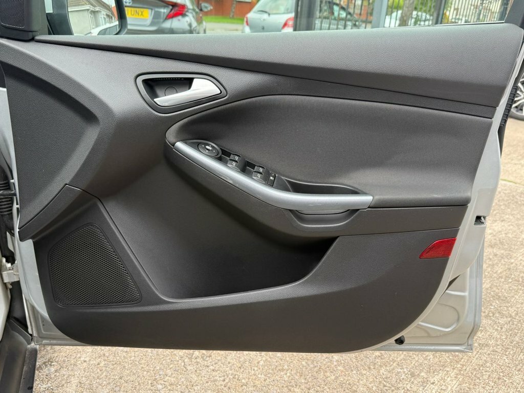 Ford Focus 1.6 Tdci Titanium Euro 5 Ss Black #33