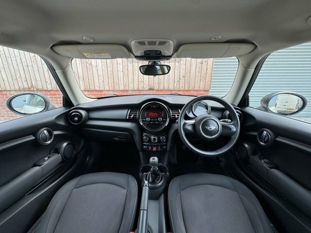 Mini Hatch 2016 1.2 One Hatchback Euro 6 S RO16OGB White #3