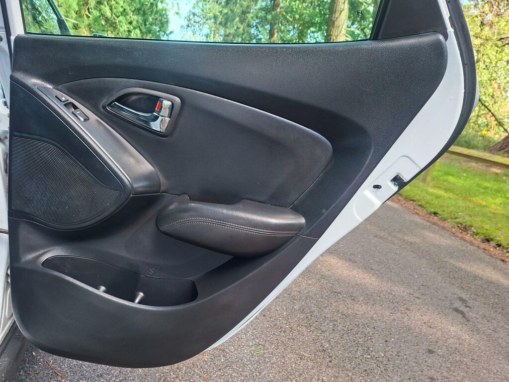 Hyundai Ix35 Crdi Style Black #9