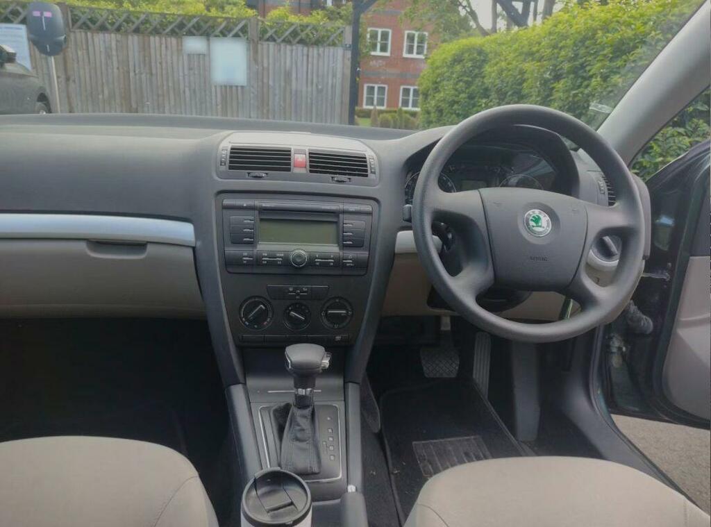 Skoda Octavia Ambiente Green #2