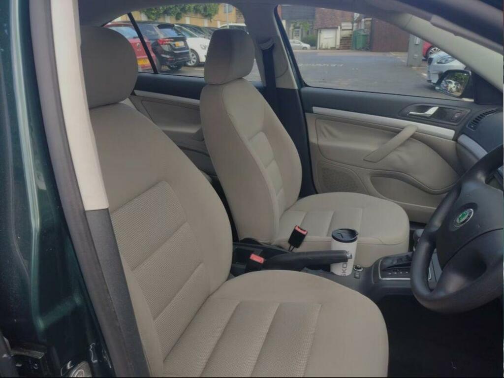 Skoda Octavia Ambiente Green #3