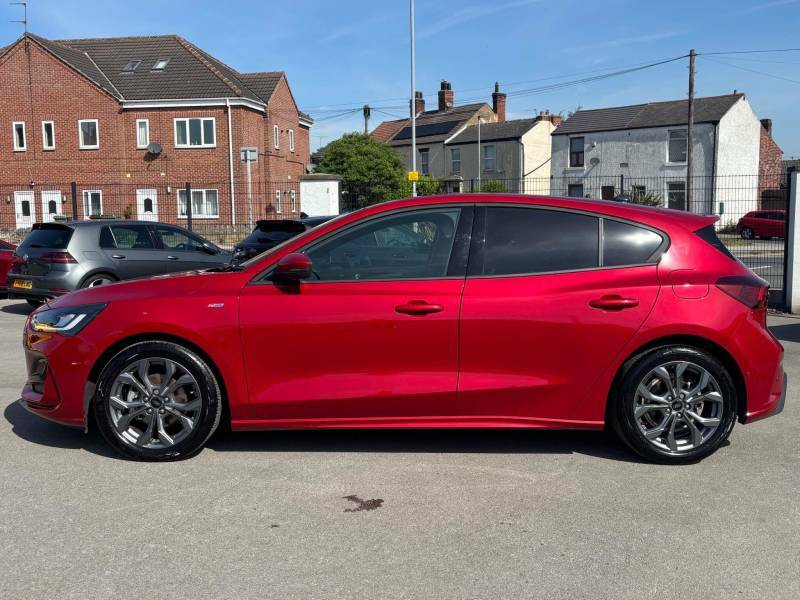 Ford Focus 1.0 Ecoboost Hybrid Mhev St-line EK75NWM Red #4