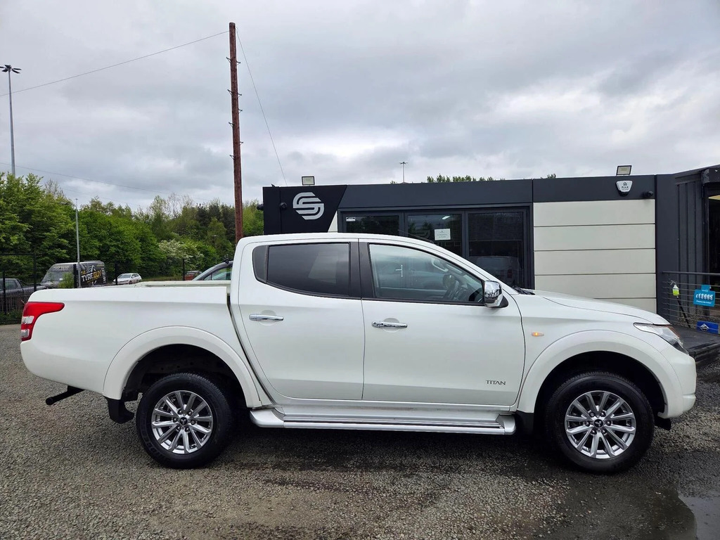 Mitsubishi L200 Pickup 2.4 Di-d Dc Titan 4Wd Euro 6 201717 White #3