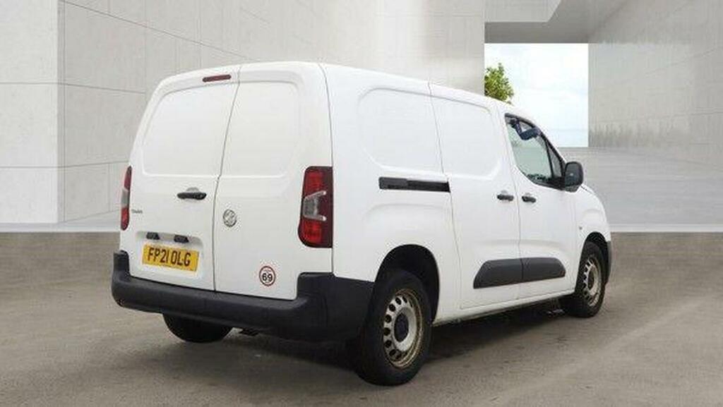 Vauxhall Combo 1.5 Turbo D 2300 Edition L2 H1 Euro 6 White #4