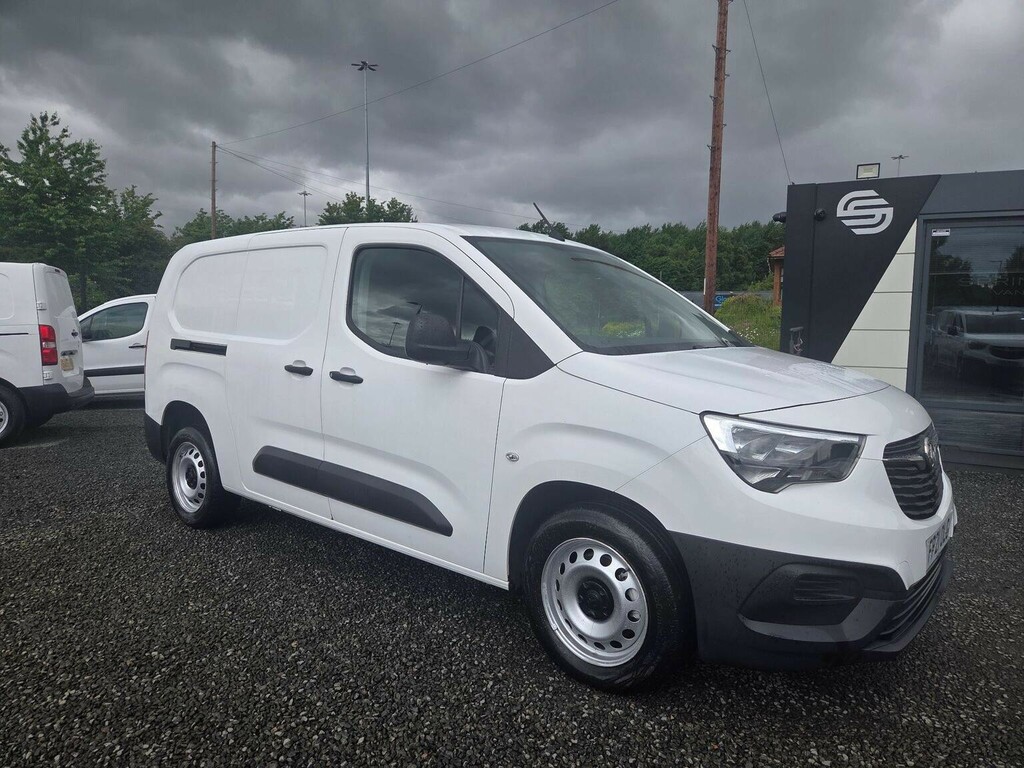 Vauxhall Combo Panel Van 1.5 Turbo D 2300 Edition L2 H1 Euro 6 White
