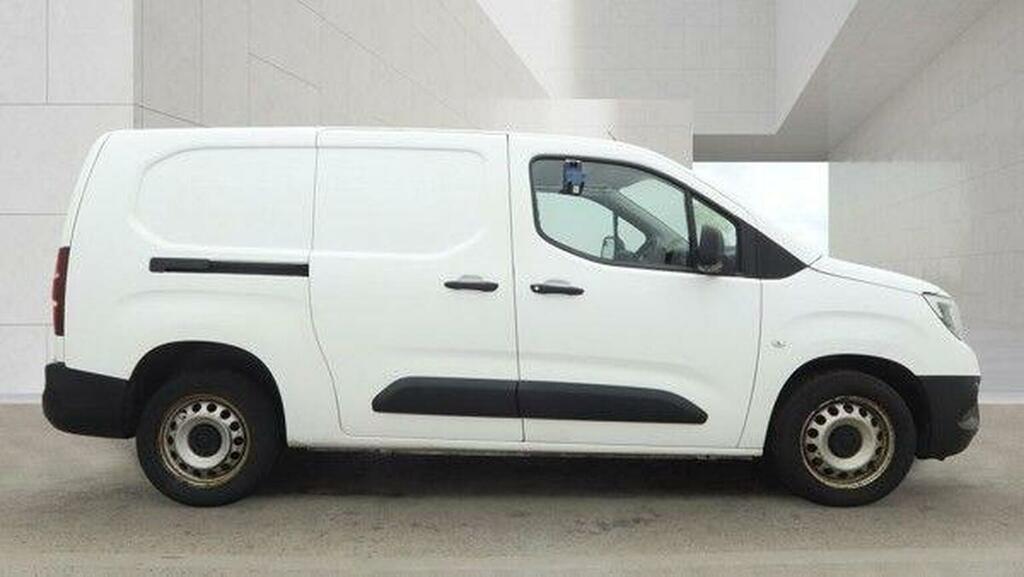 Vauxhall Combo 1.5 Turbo D 2300 Edition L2 H1 Euro 6 White #5