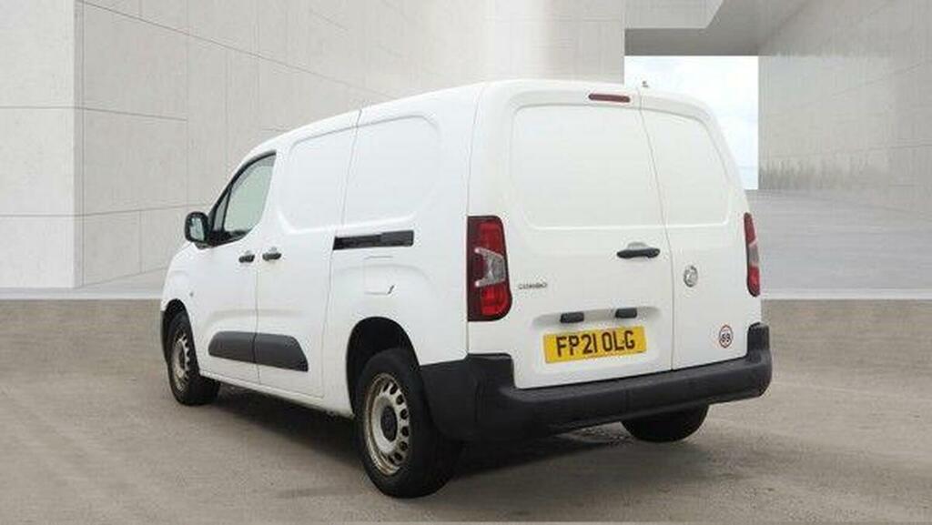 Vauxhall Combo 2300 1.5 Turbo D 100Ps L2 H1 Dynamic Van White #15
