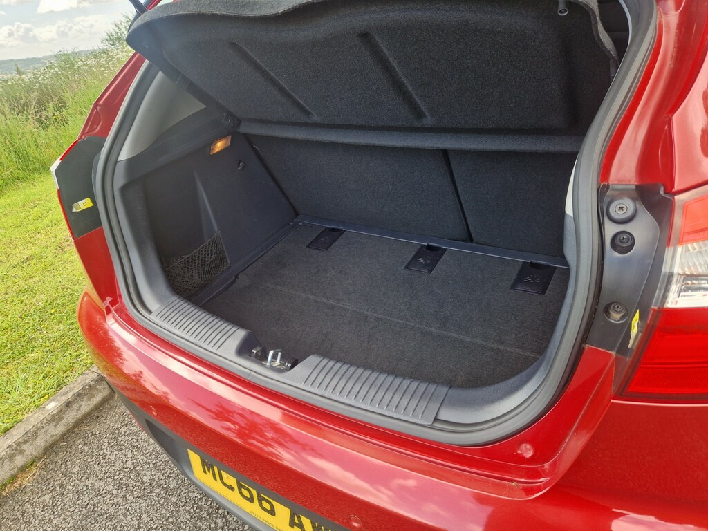 Kia RIO 1.4 Crdi 2 White #9