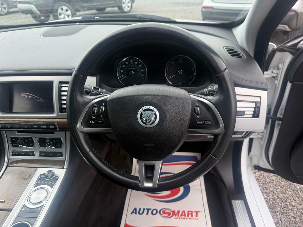 Jaguar XF D Sport Black #18