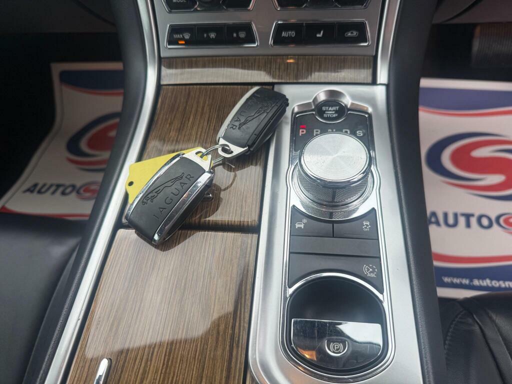 Jaguar XF D Sport Black #22