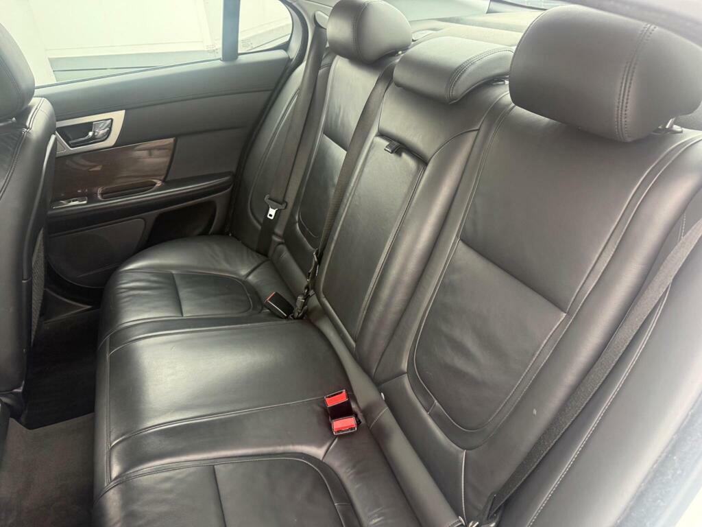 Jaguar XF D Sport Black #14