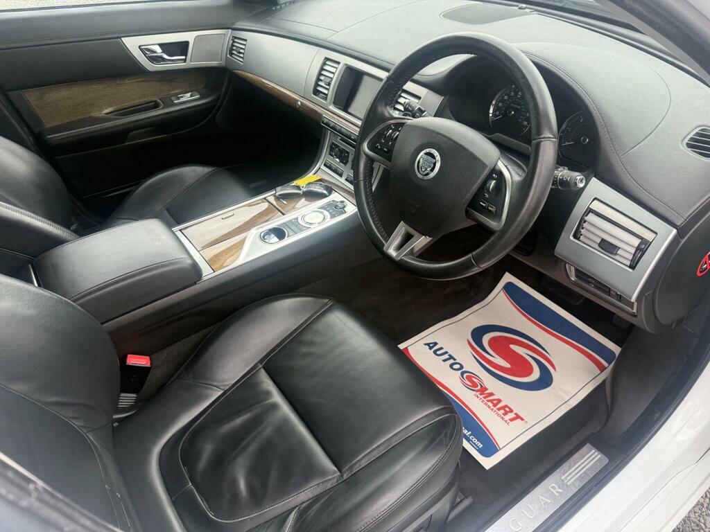 Jaguar XF D Sport Black #11