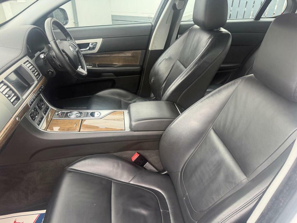 Jaguar XF D Sport Black #16