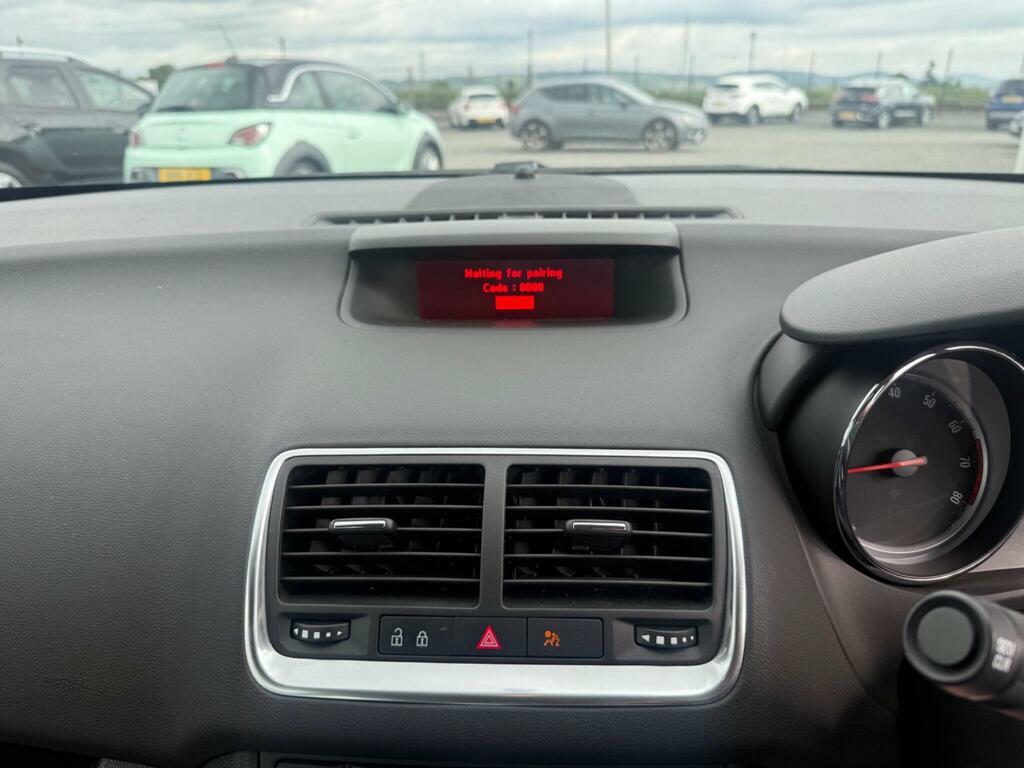 Vauxhall Meriva 1.4 Life 99 Bhp Black #23