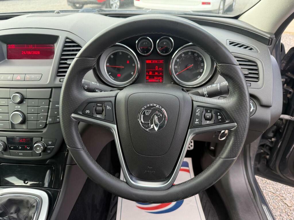 Vauxhall Insignia Hatchback Silver #18