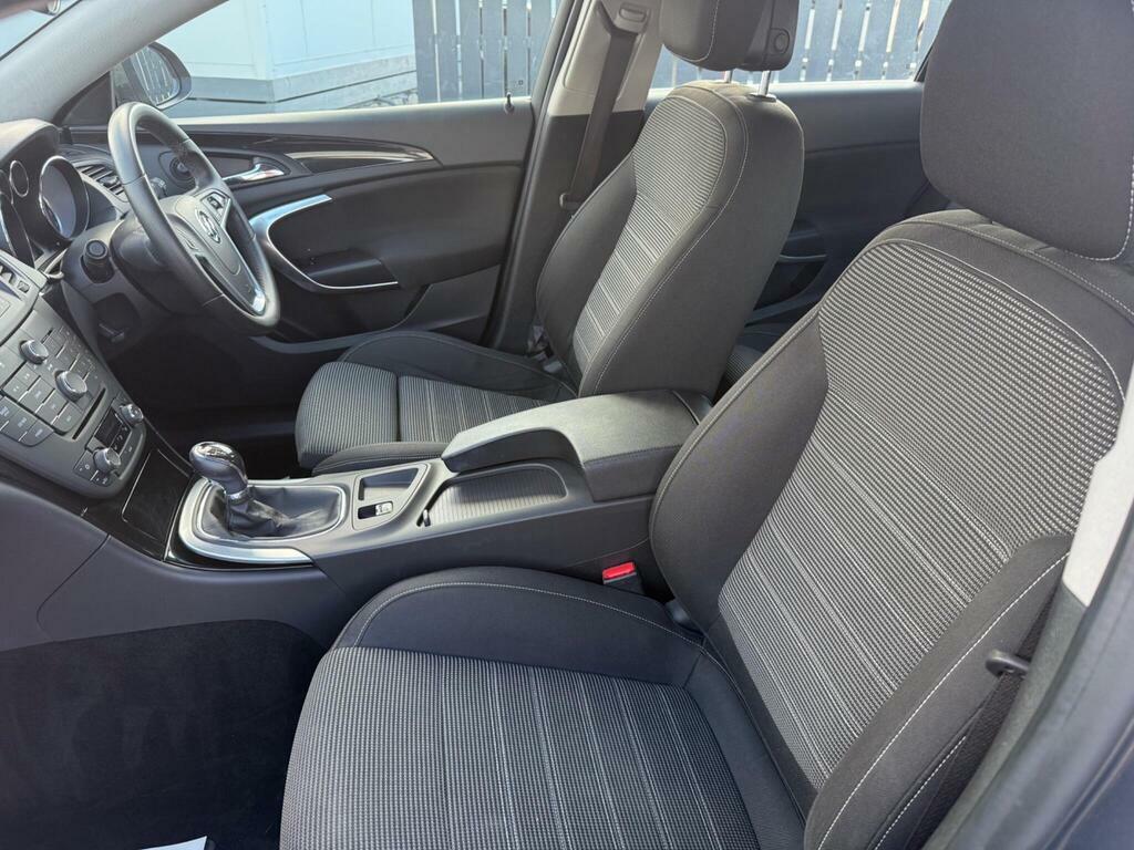 Vauxhall Insignia Hatchback Silver #14
