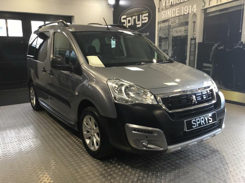 Peugeot Partner Tepee 1.2 Puretech Outdoor Euro 6 Ss Grey