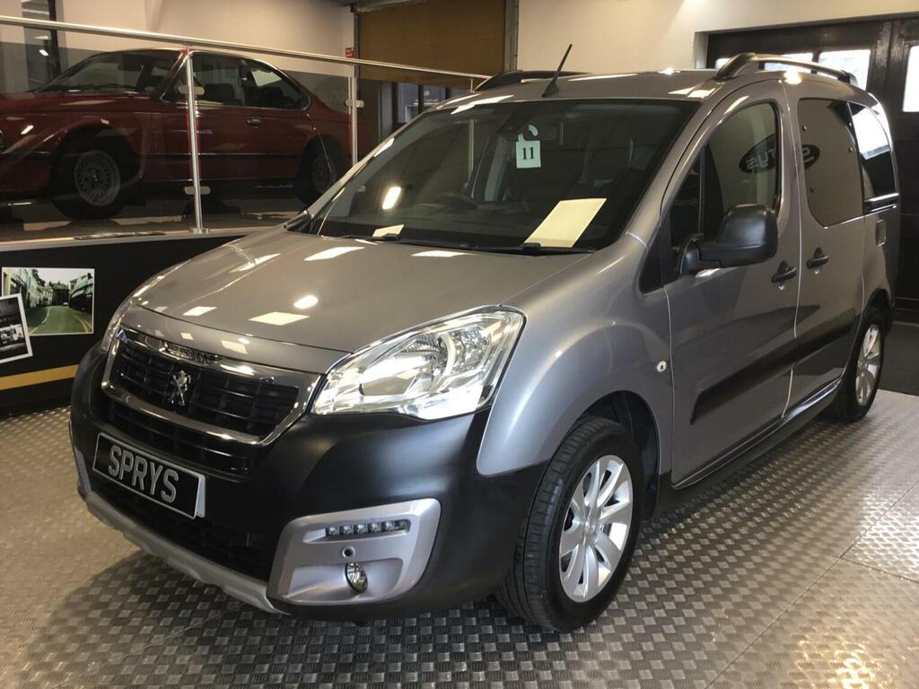 Peugeot Partner Tepee 1.2 Puretech Outdoor Euro 6 Ss Grey #4