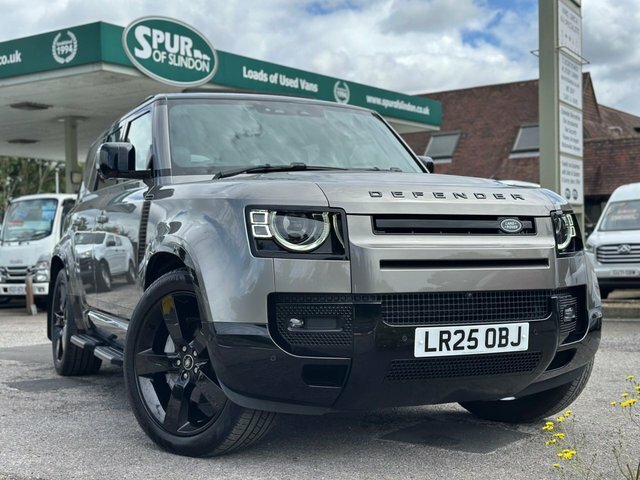 Land Rover Defender 110 Hse 7 Seat - Silver