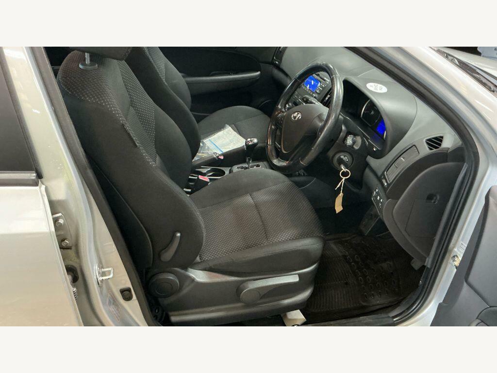 Hyundai I30 1.6 Crdi Comfort Euro 4 Silver #5