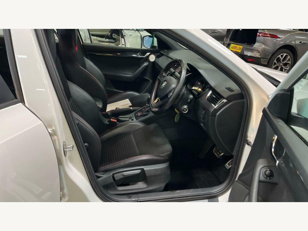 Skoda Octavia 2.0 Tdi Vrs Dsg Euro 5 Ss White #6