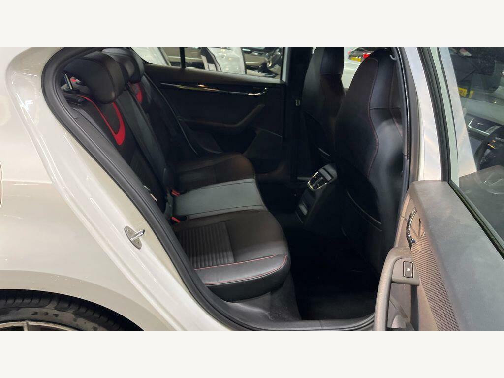 Skoda Octavia 2.0 Tdi Vrs Dsg Euro 5 Ss White #5