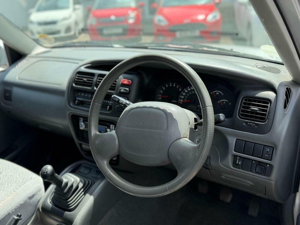 Suzuki Grand Vitara 2.0 Td 107 Red #8
