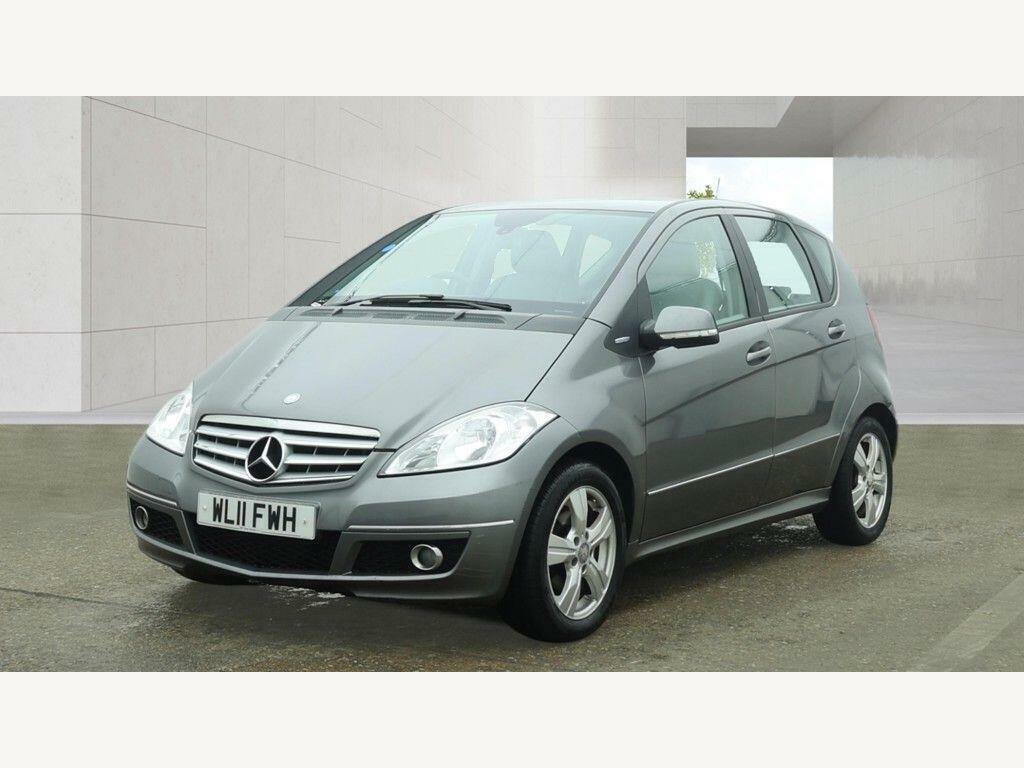 Mercedes-Benz A Class 1.5 A160 Classic Se Cvt Black #2