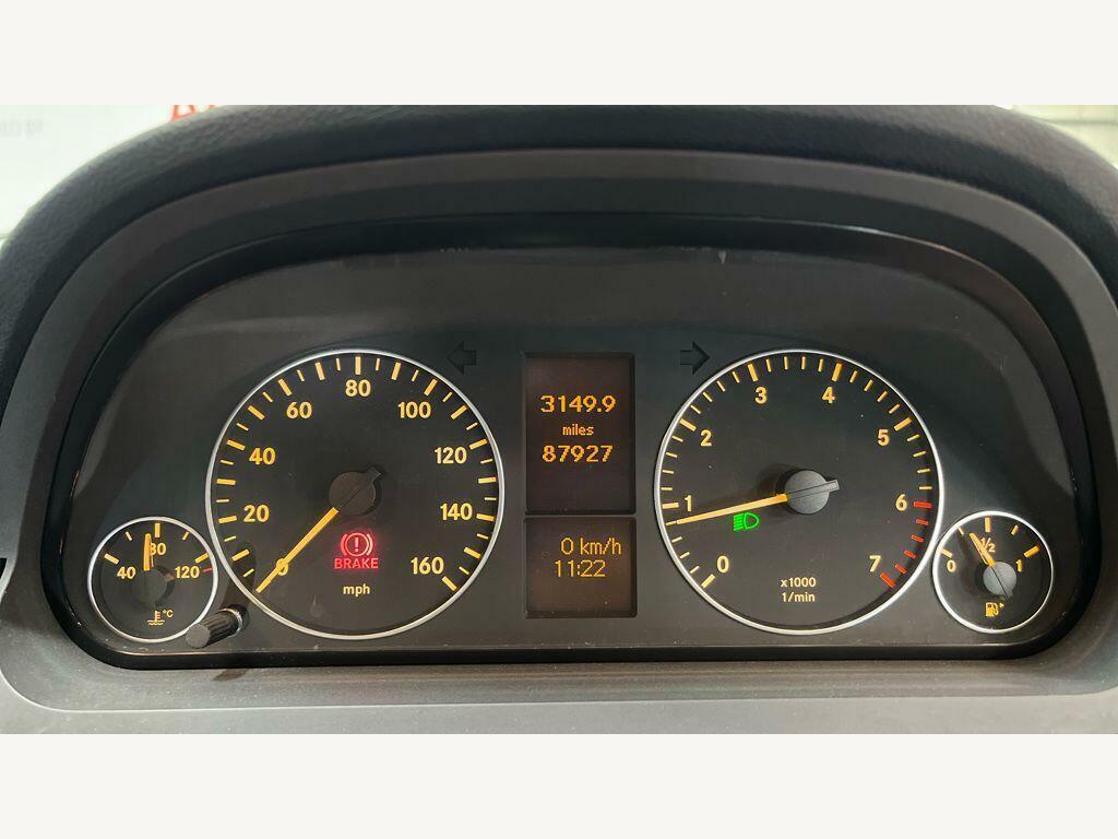 Mercedes-Benz A Class 1.5 A160 Classic Se Cvt Black #4