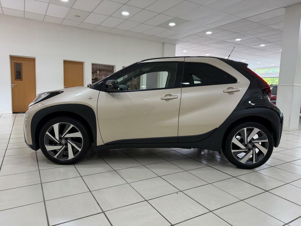 Toyota Aygo X 1.0 Vvt-i Edge Hatchback X-shift Euro 6 RK73ZXJ Beige #5